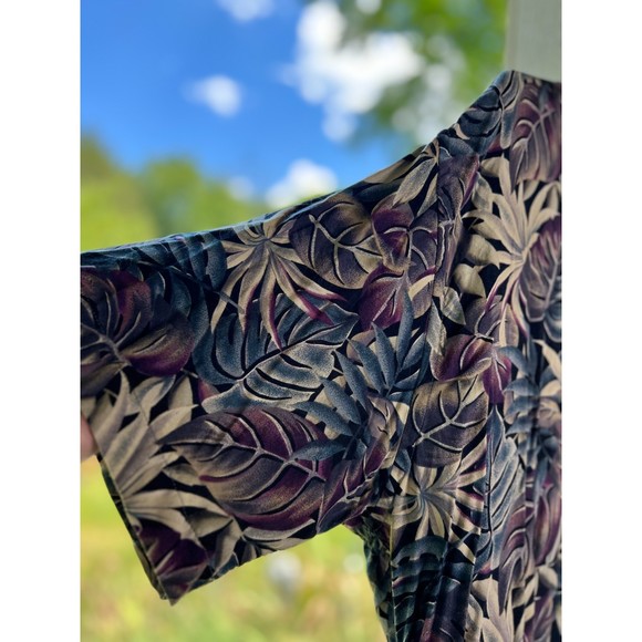 Soft and breezy Men's casual short sleeve button-up, XL, Hawaiian - Picture 3 of 6